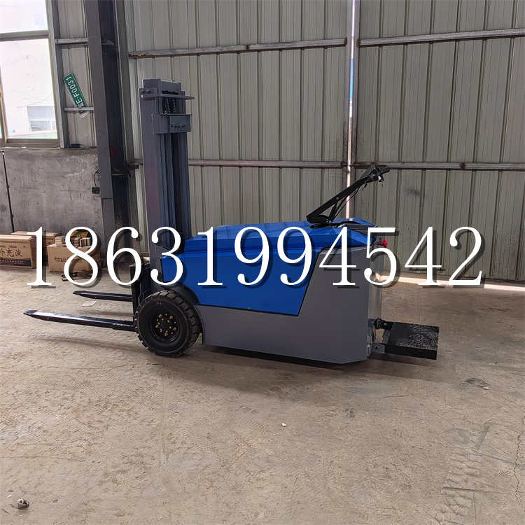 双阳区全电动叉车插腿式堆高车液压装卸车1.5吨升高小型站驾式铲车